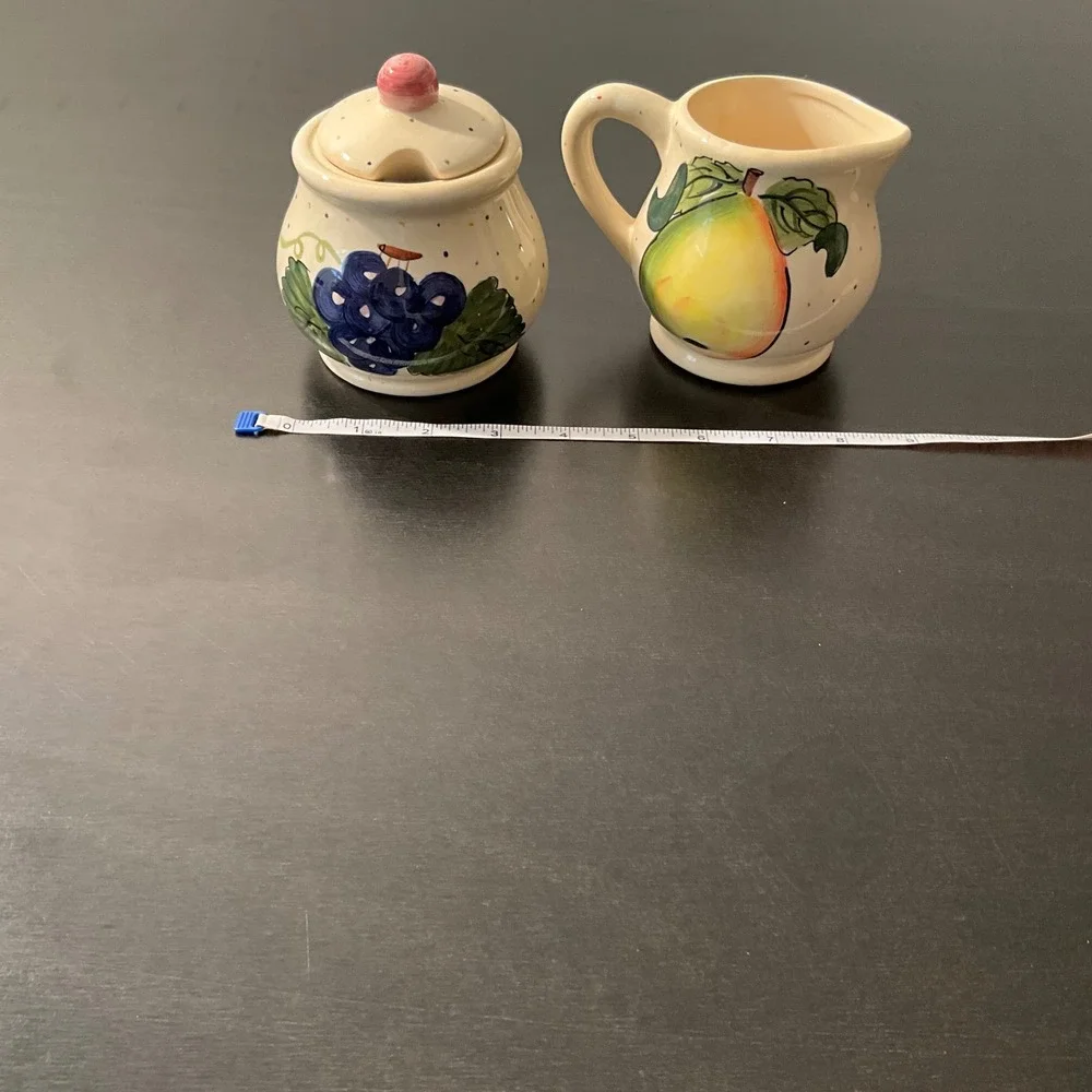 Young's 1996 Creamer & Sugar Bowl Set‎ with Lid Fruit Design Vintage